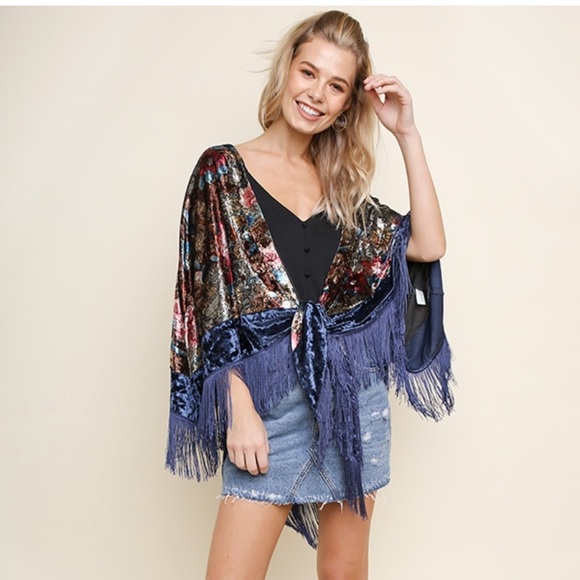 Jackets & Blazers - Fringe velvet kimono shawl